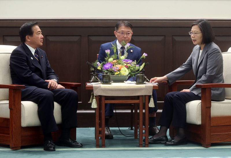 対外関係（2019-05-22）税関通関書類が国際か、日本語・簡体字中国語など5種が増える