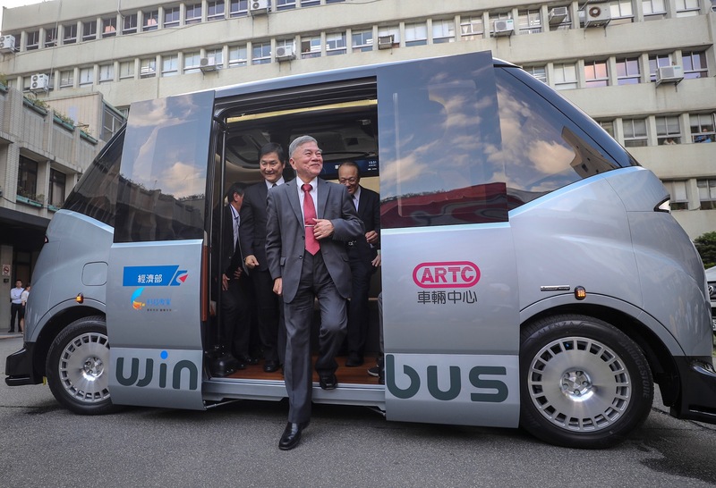 台湾ソフトパワー - 2020-08-04_台湾初の小型自動運転バス「WinBus」運行開始