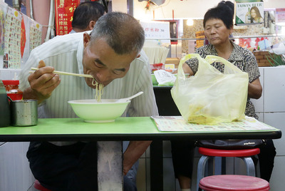 数字の台湾（2016/10/24）外食値上げで苦しい台湾の社会人