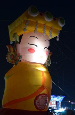 大甲鎮瀾宮媽祖様、嘉義奉天宮で誕生祝い