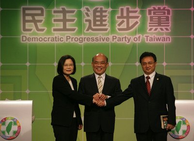 党首選出馬、蔡英文氏：信頼回復のため
