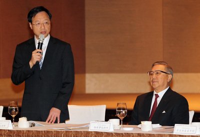 行政院長：自由経済示範区を後ろ向きに見るな