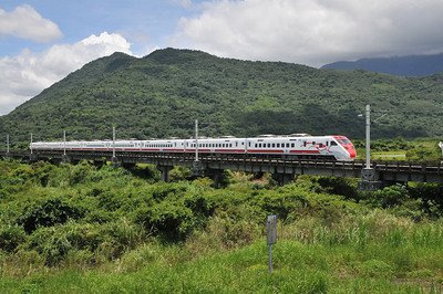 台湾鉄道「南回り線」の電化、年内に着工