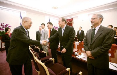 副総統：中国大陸への依存度軽減すべき