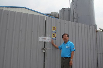 呉・副総統「政府、地方共に責任」(ラード事件)