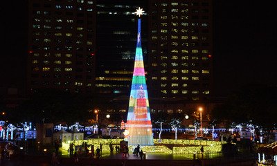 台湾で最も高いクリスマスツリー点灯