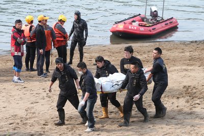 復興航空事故機、行方不明者が1人に