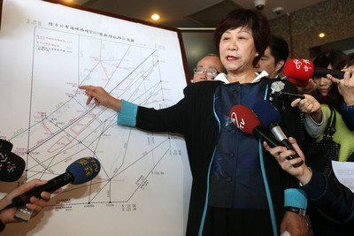 民航局：中共新航空路の発効見合わせよ