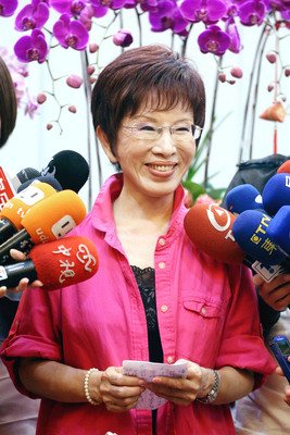 洪秀柱氏訪米、朱立倫氏「8月か9月」