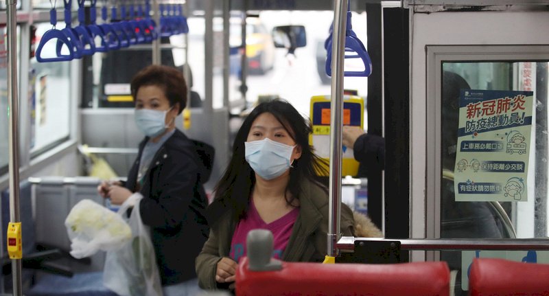 台北メトロ・市内バス、4/4よりマスク着用しない人に罰則