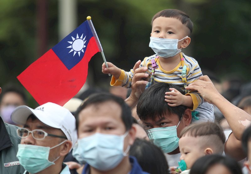 子供も国旗を手に 早朝から双十国慶節イベントに参加 ニュース Rti 台湾国際放送 子供も国旗を手に 早朝から双十国慶節イベントに参加 ニュース Rti 台湾国際放送