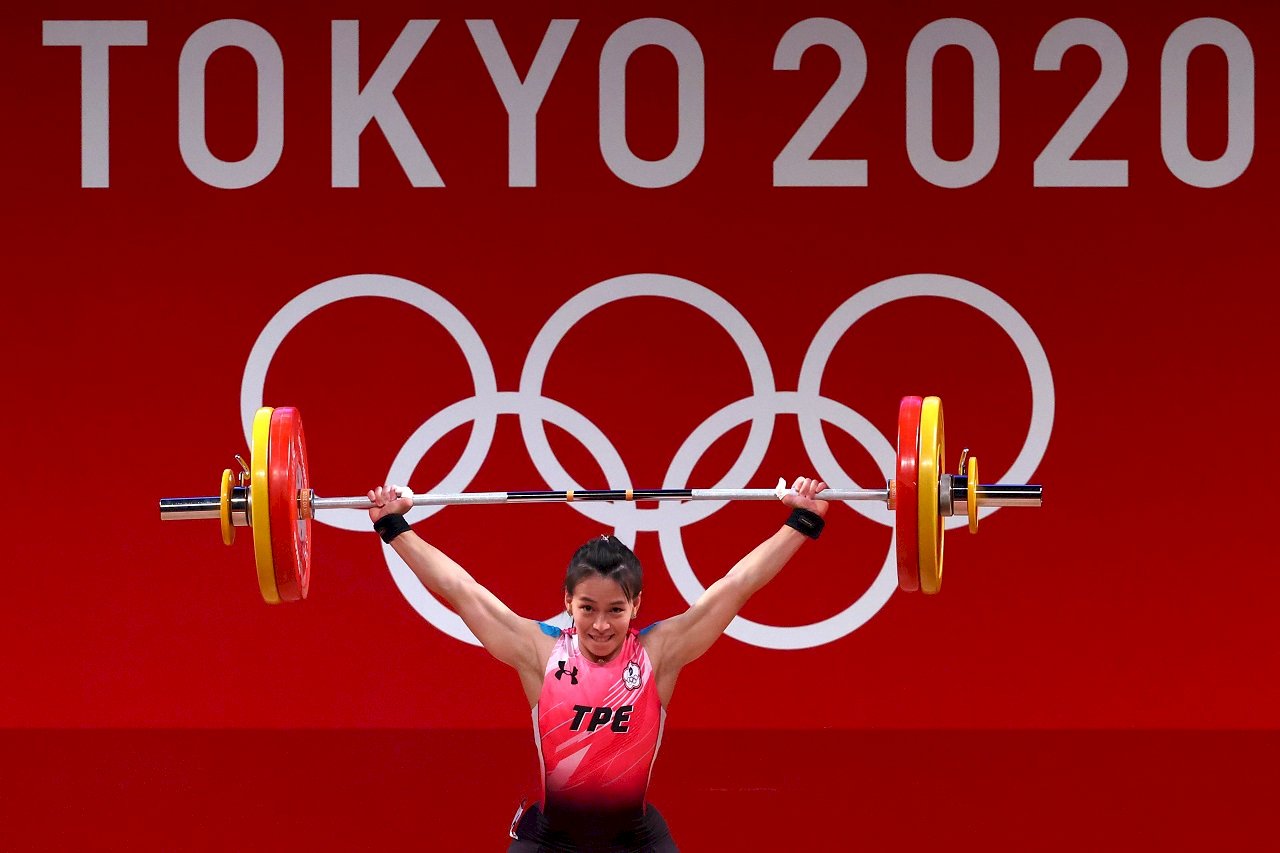 台湾の郭婞淳、重量挙げ女子59キロで金 五輪記録も更新