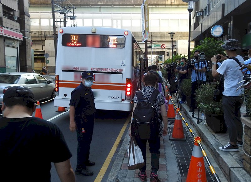 桃園市と新北市の集団感染は異なる変異株 警戒レベル引き上げず