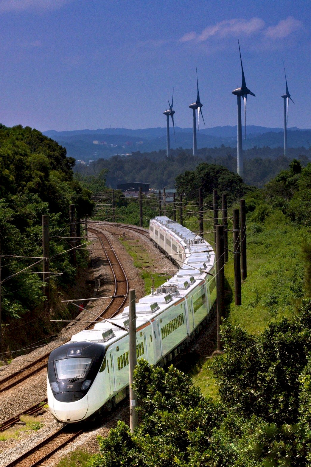 台湾鉄道のEMU3000、日本のグッドデザイン・ベスト100を受賞