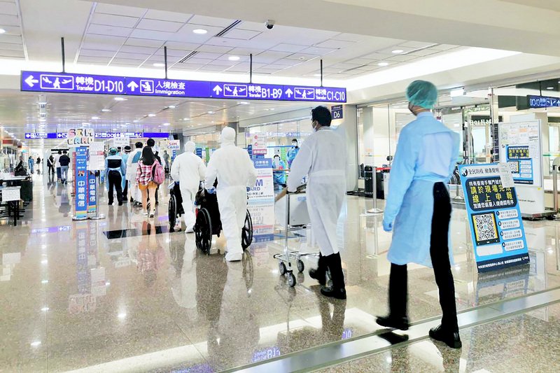 海外長距離路線の旅客に到着後のPCR検査、1月11日から