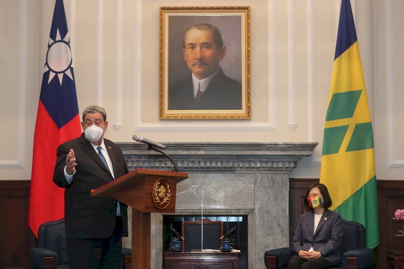 セントビンセント及びグレナディーン諸島のゴンザルベス首相が訪台、蔡・総統＝感動している