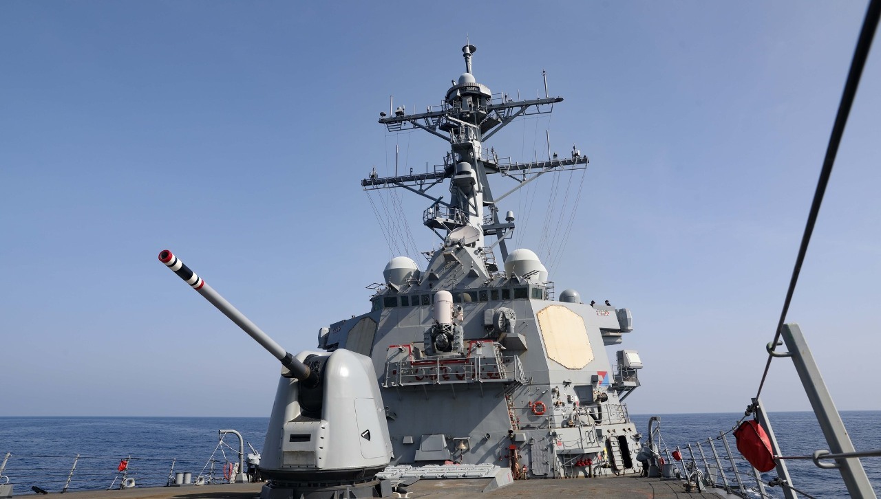 国防部「米駆逐艦台湾海峡通過を全て把握」