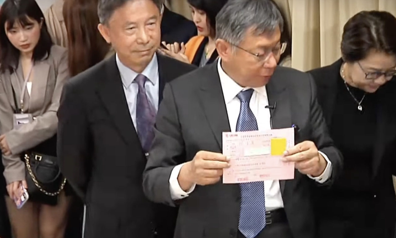 台湾総統選、台湾民衆党の柯文哲‧党首が出馬へ