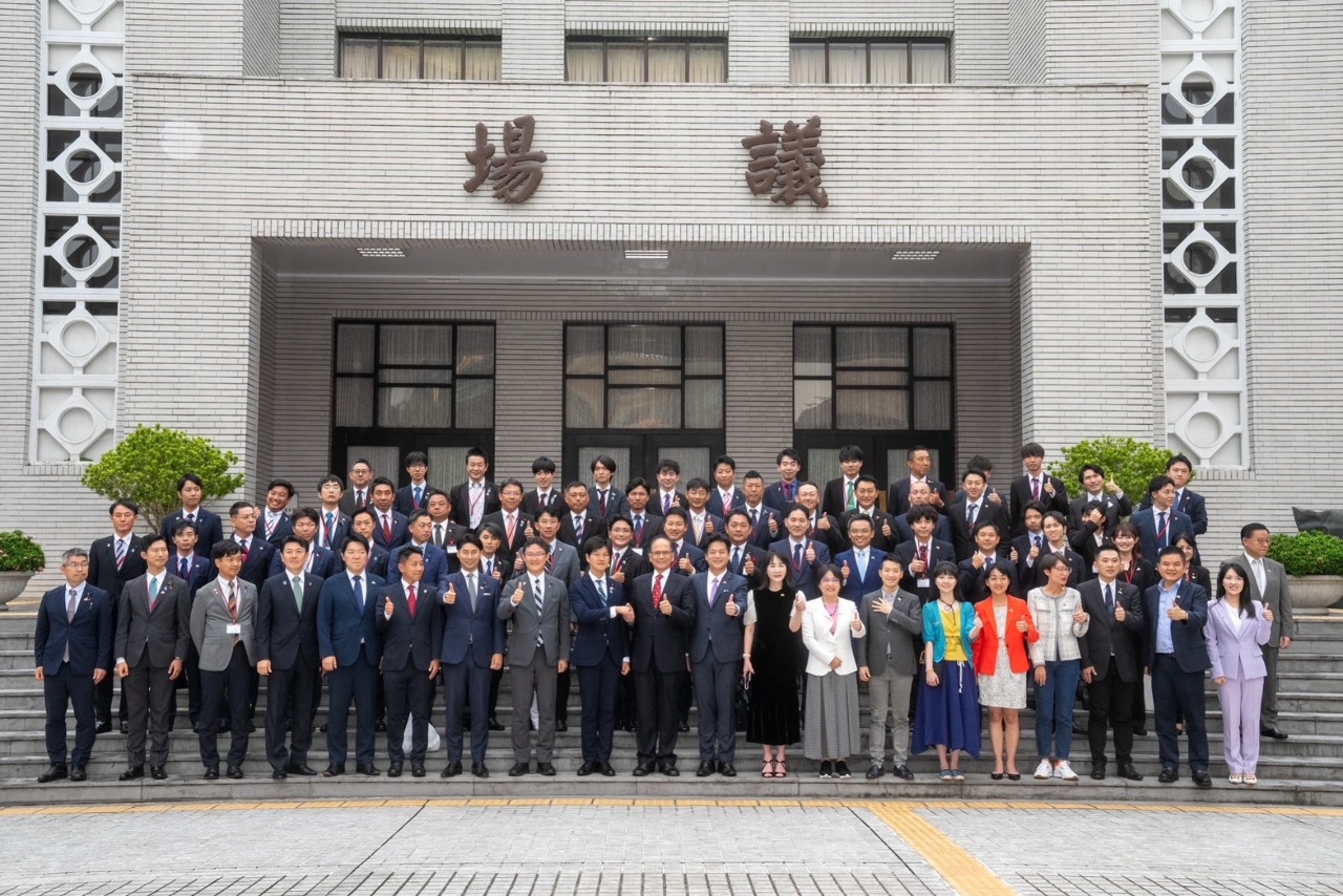 自民党青年局一行が立法院を表敬訪問 游・院長や立法委員と面会