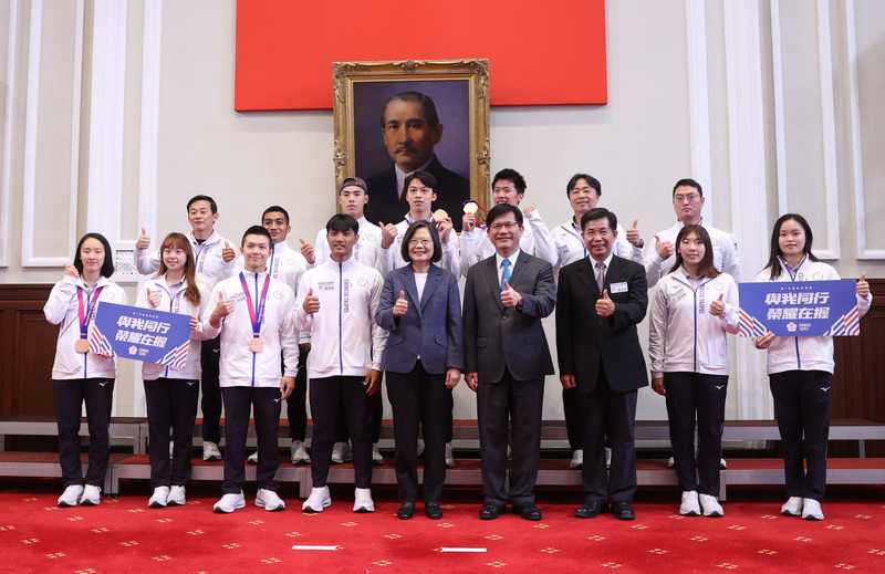 杭州アジア大会・台湾代表選手が総統と面会　蔡・総統：台湾の精神と粘り強さを見せた