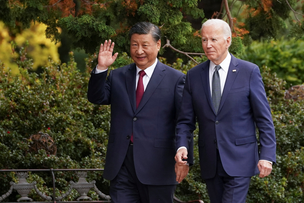 アメリカのバイデン大統領と中国の政治指導者である習近平氏が現地時間15日に一年ぶりの会談を行った。バイデン大統領は会談終了後、旧名ツイッターのSNSの「X」で、「習氏との対話を非常に重視している」と表明、「大きな進展があった」と書き込んだ。(写真:ロイター通信/TPG達志映像) アメリカのバイデン大統領と中国の政治指導者である習近平氏が現地時間15日に一年ぶりの会談を行った。バイデン大統領は会談終了後、旧名ツイッターのSNSの「X」で、「習氏との対話を非常に重視している」と表明、「大きな進展があった」と書き込んだ。(写真:ロイター通信/TPG達志映像)