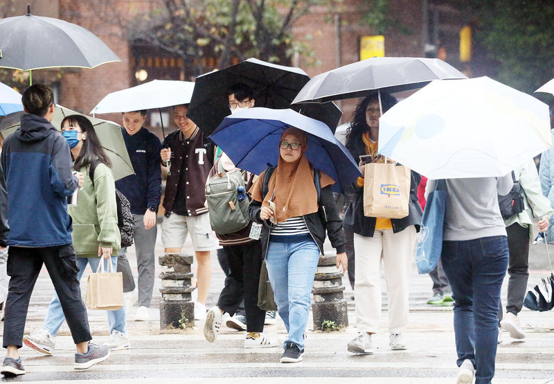 12/6雨脚強まる、季節風の影響で台湾北部の気温下がる