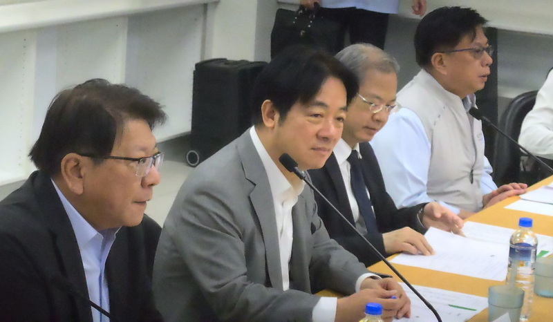 頼・総統が養殖業関係者と面会、「政府は関税交渉の為に農業・漁業を犠牲にしない」