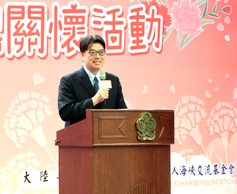 大陸委員会の邱垂正・主任委員は「これから、台湾で暮らす全ての中国大陸出身配偶者には合法的な在留資格をもってもらう。そうして初めて、真の意味で落ち着いて生活し、楽しく働くことができる」と強調した。(写真：CNA)