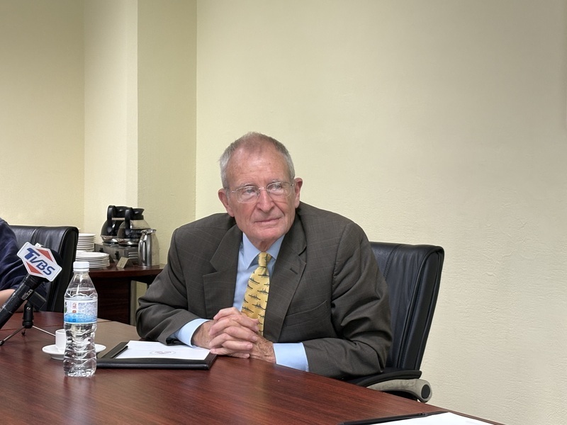 アメリカ海軍の退役上将で、元太平洋軍司令官を務めたデニス・ブレア氏（Dennis Blair）は、2027年は単なる日付に過ぎないと述べた上で、その時点ではアメリカおよび台湾の軍事力は中国を上回っていると指摘。（写真：CNA）
